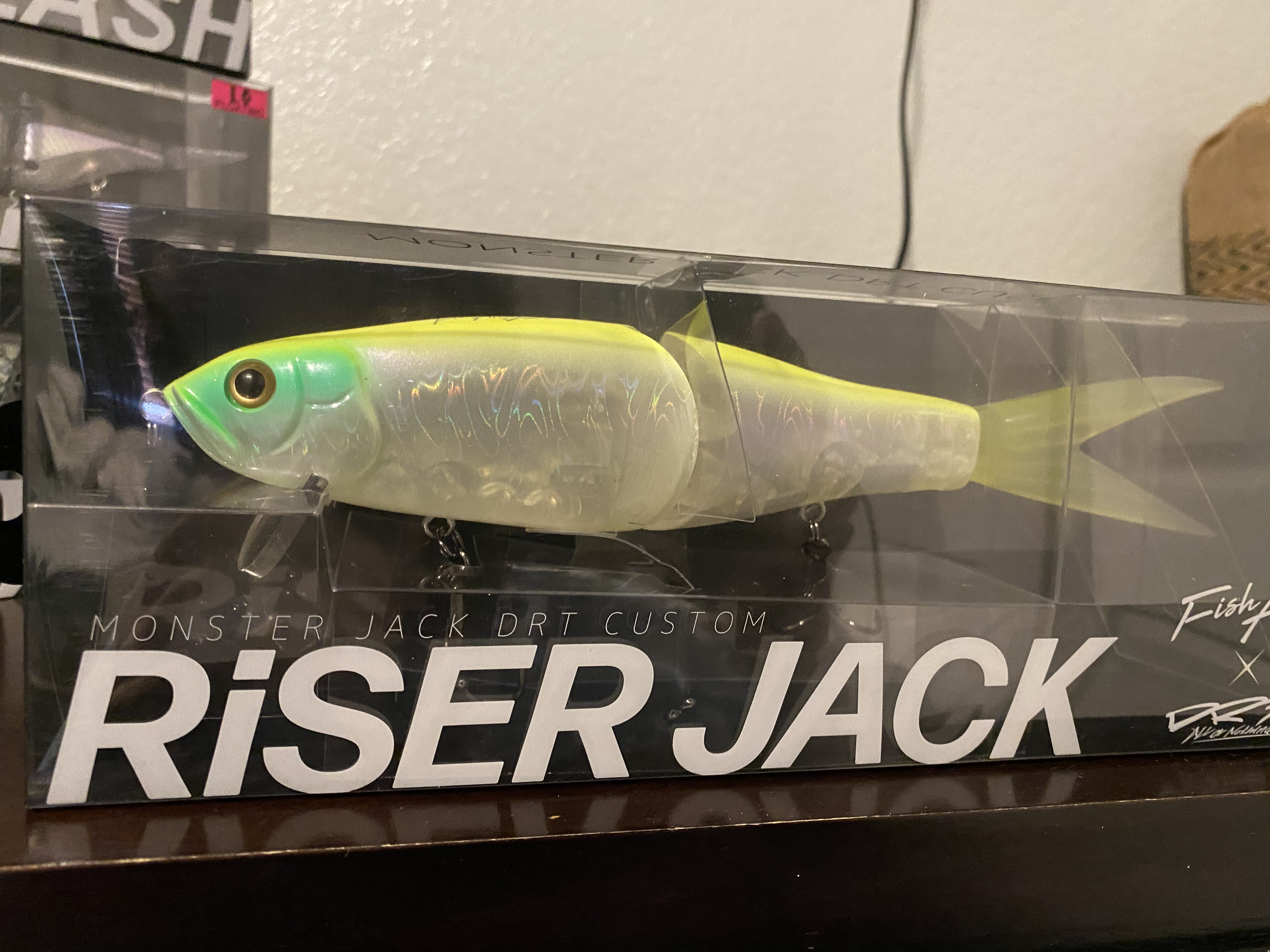 Drt lot - Black Market - Swimbait Underground