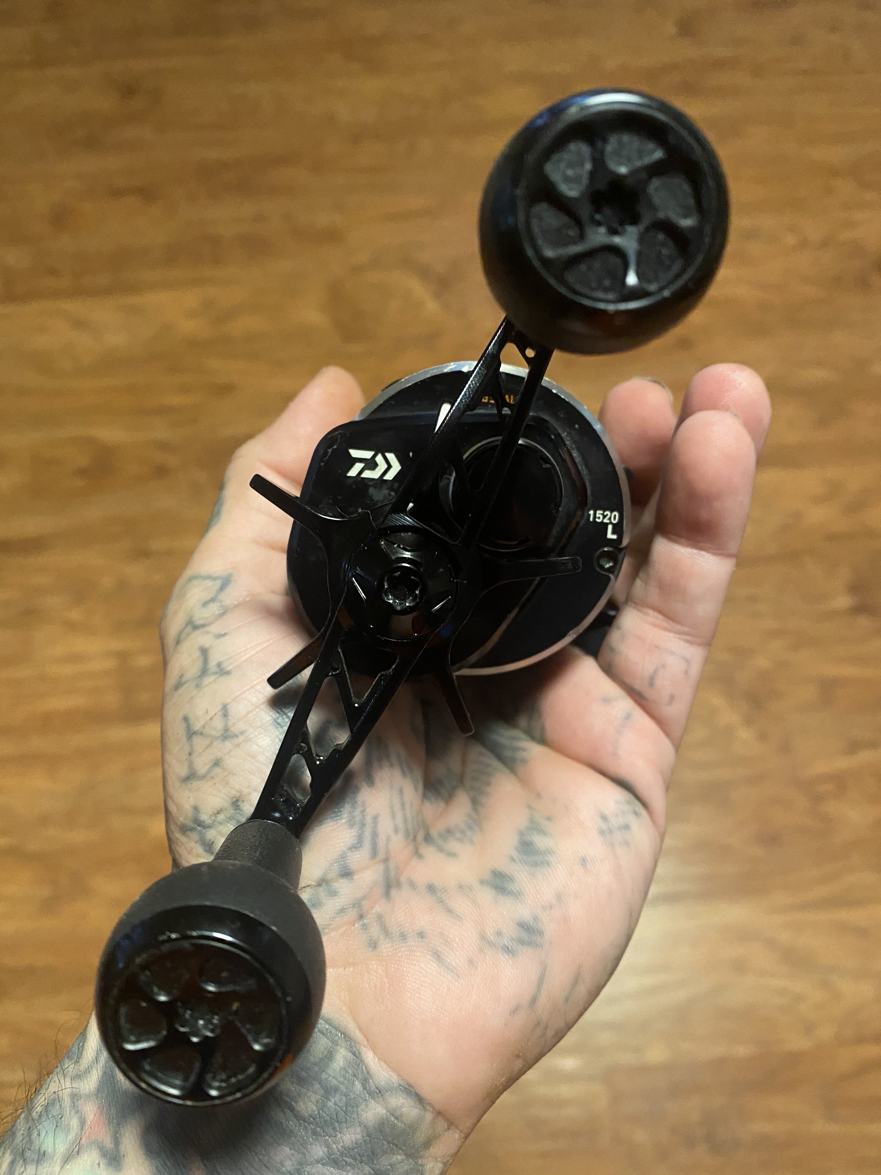 Daiwa Ryoga Crazy Cranker 1520L - Black Market - Swimbait Underground