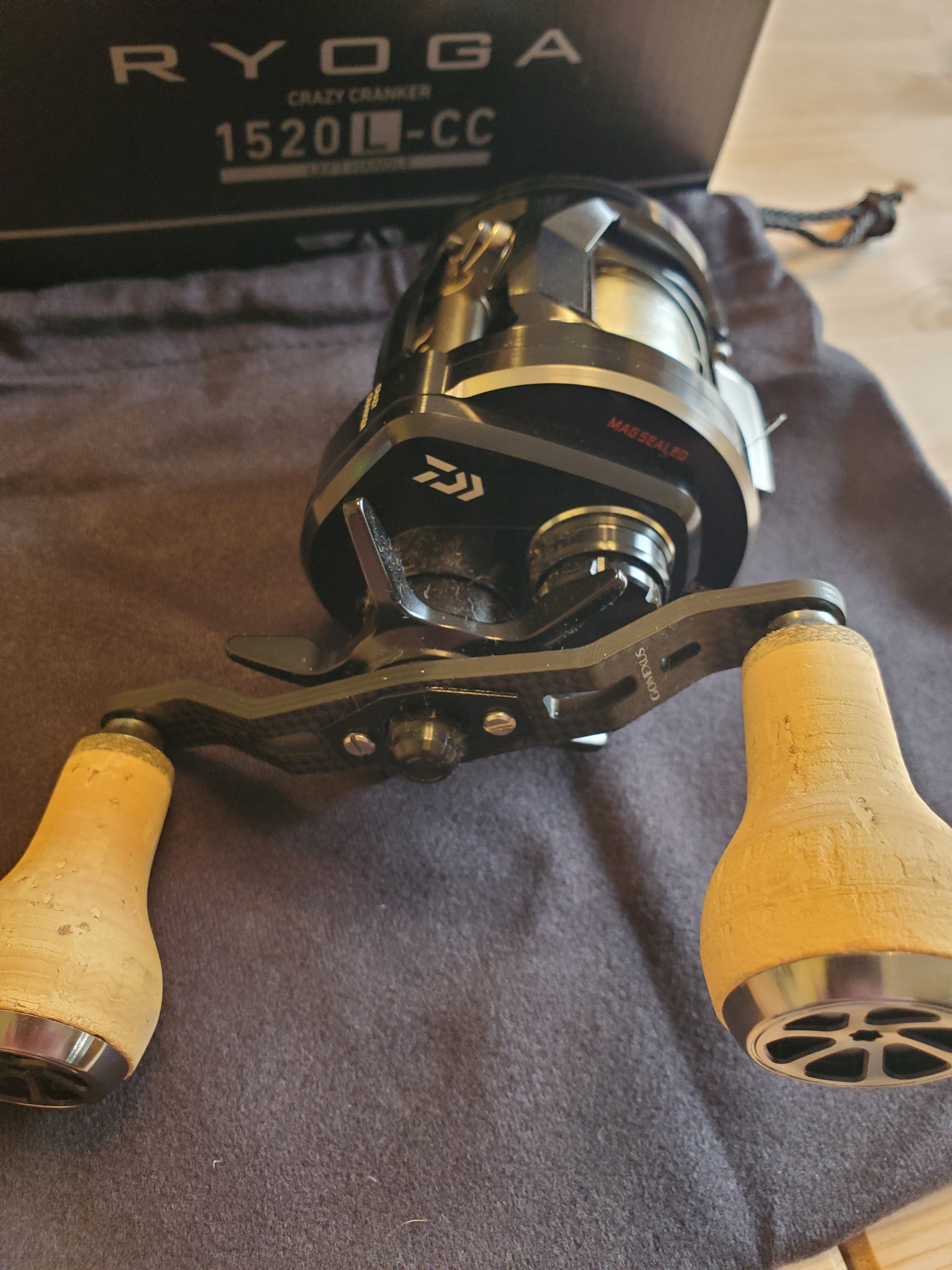 Daiwa Ryoga 1520 LH - Black Market - Swimbait Underground Daiwa Ryoga 1520 LH - Black Market - Swimbait Underground