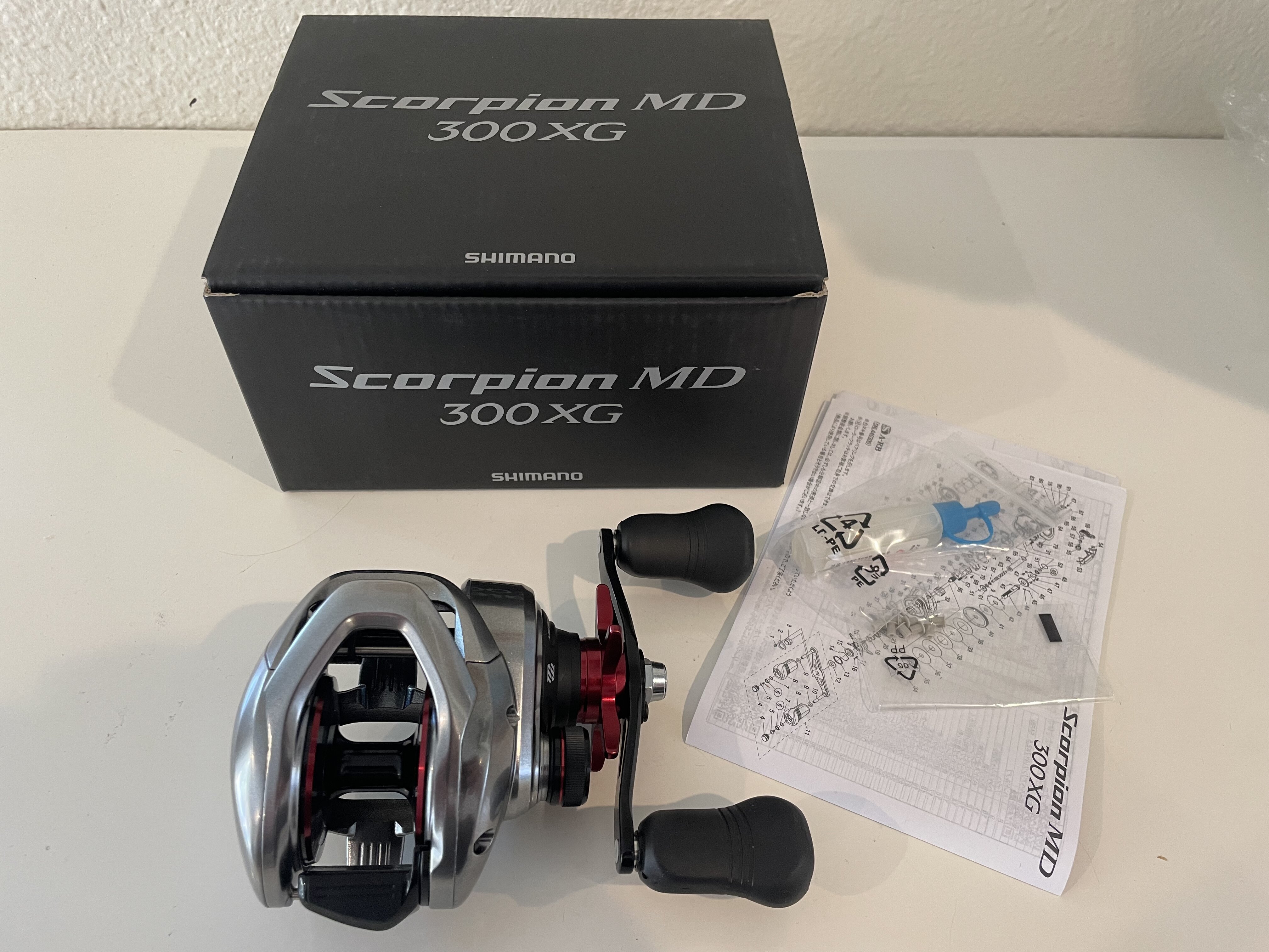 SHIMANO SCORPION MD 300 XG - Black Market - Swimbait Underground