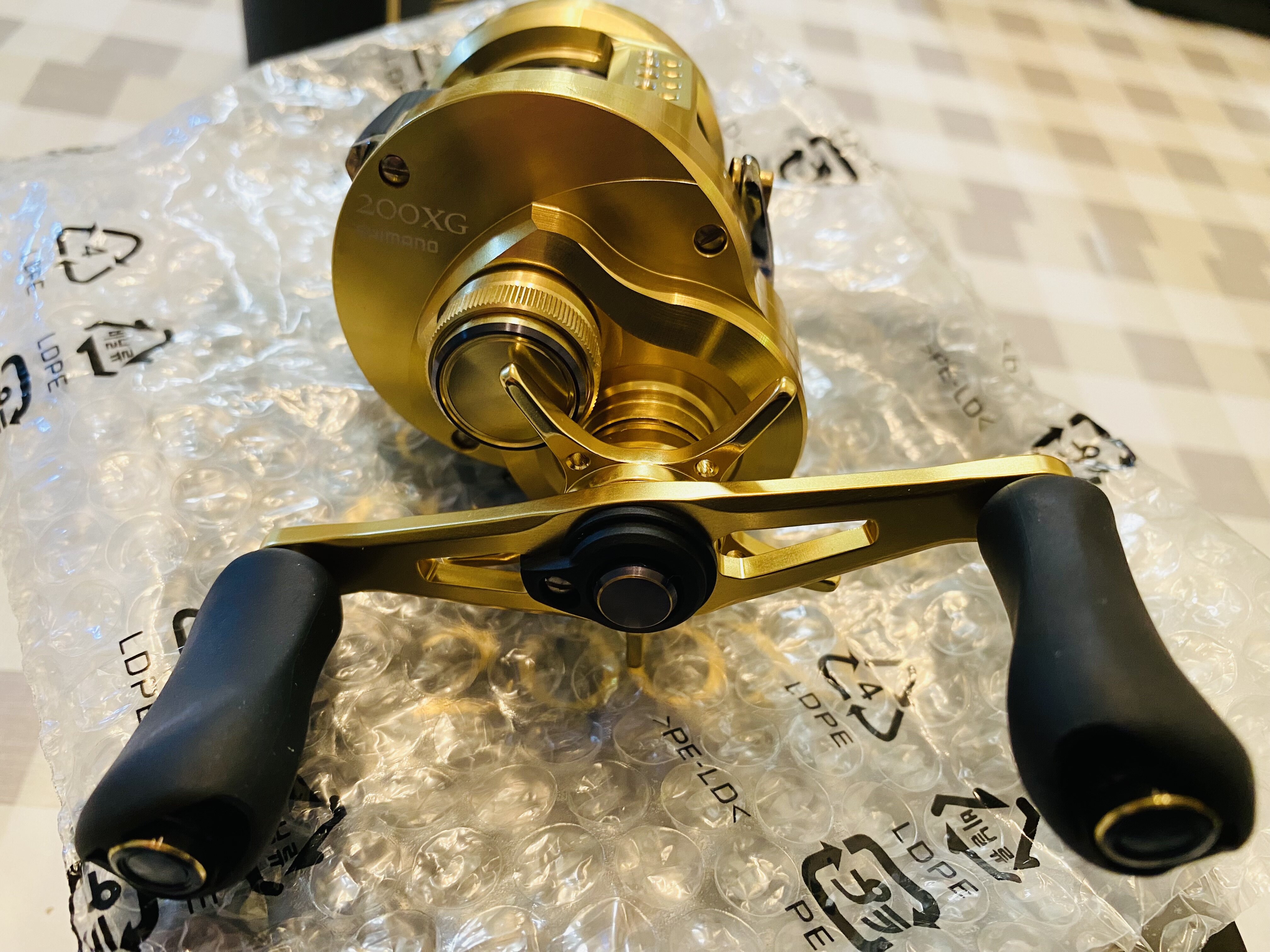 Shimano Calcutta conquest 200xg - Black Market - Swimbait Underground