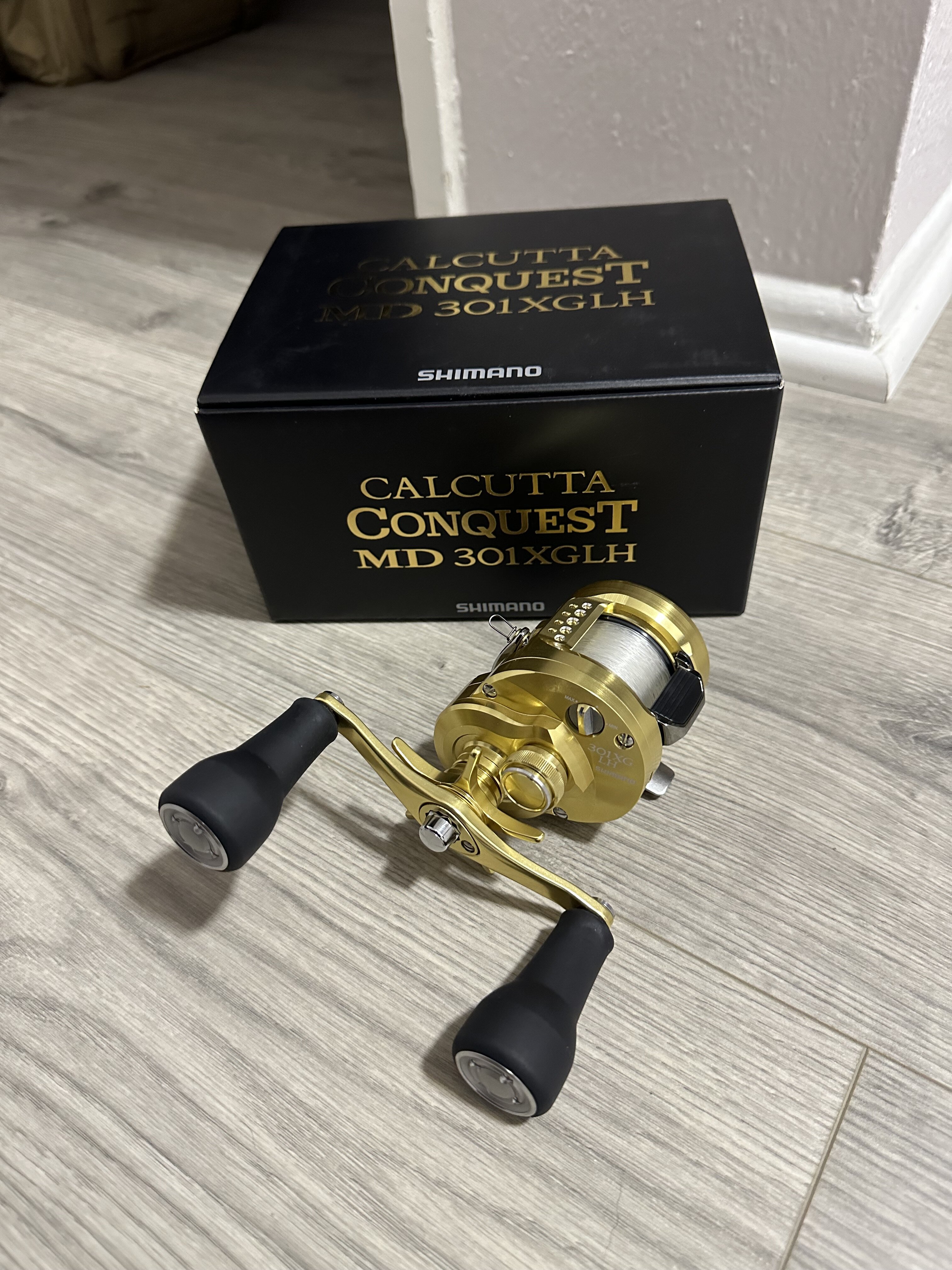 Shimano Calcutta conquest MD 301XGLH - Black Market - Swimbait