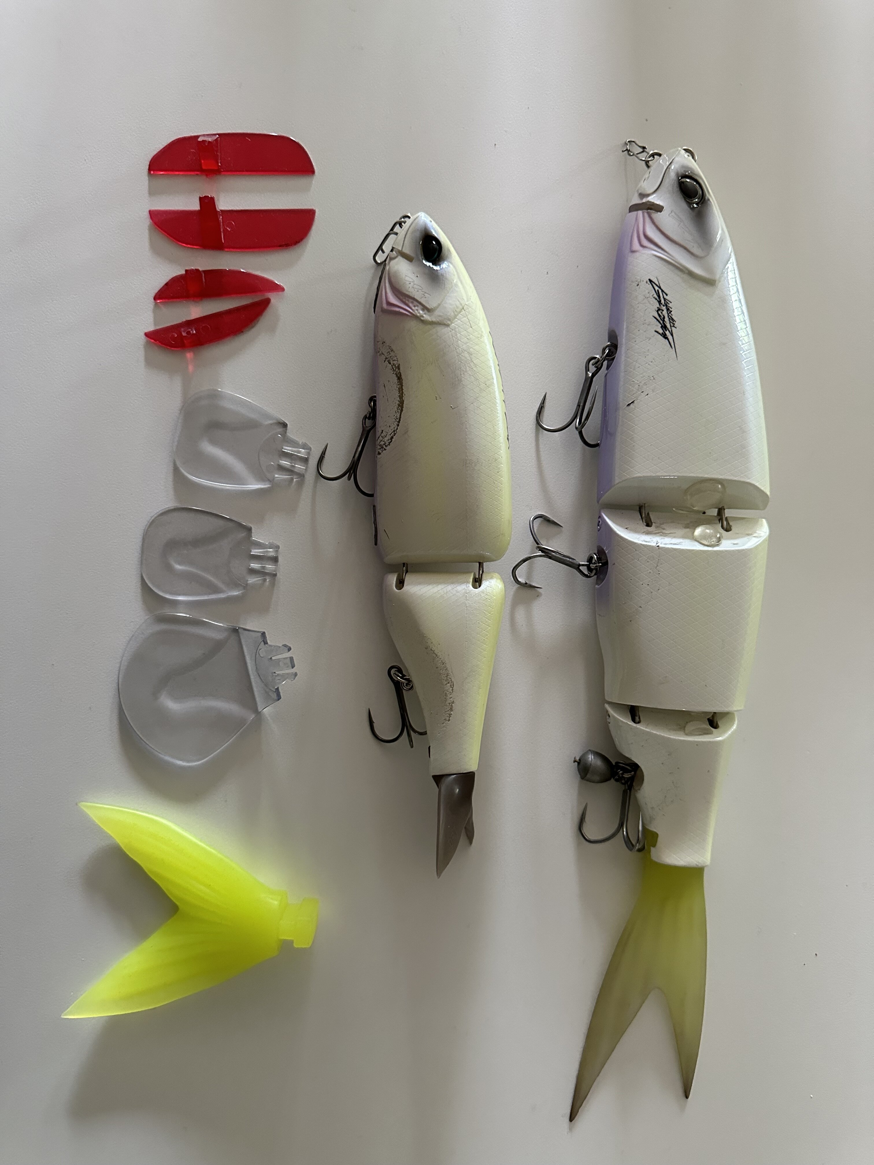 DRT Queen Ghost and K9 with accessories - Black Market - Swimbait 