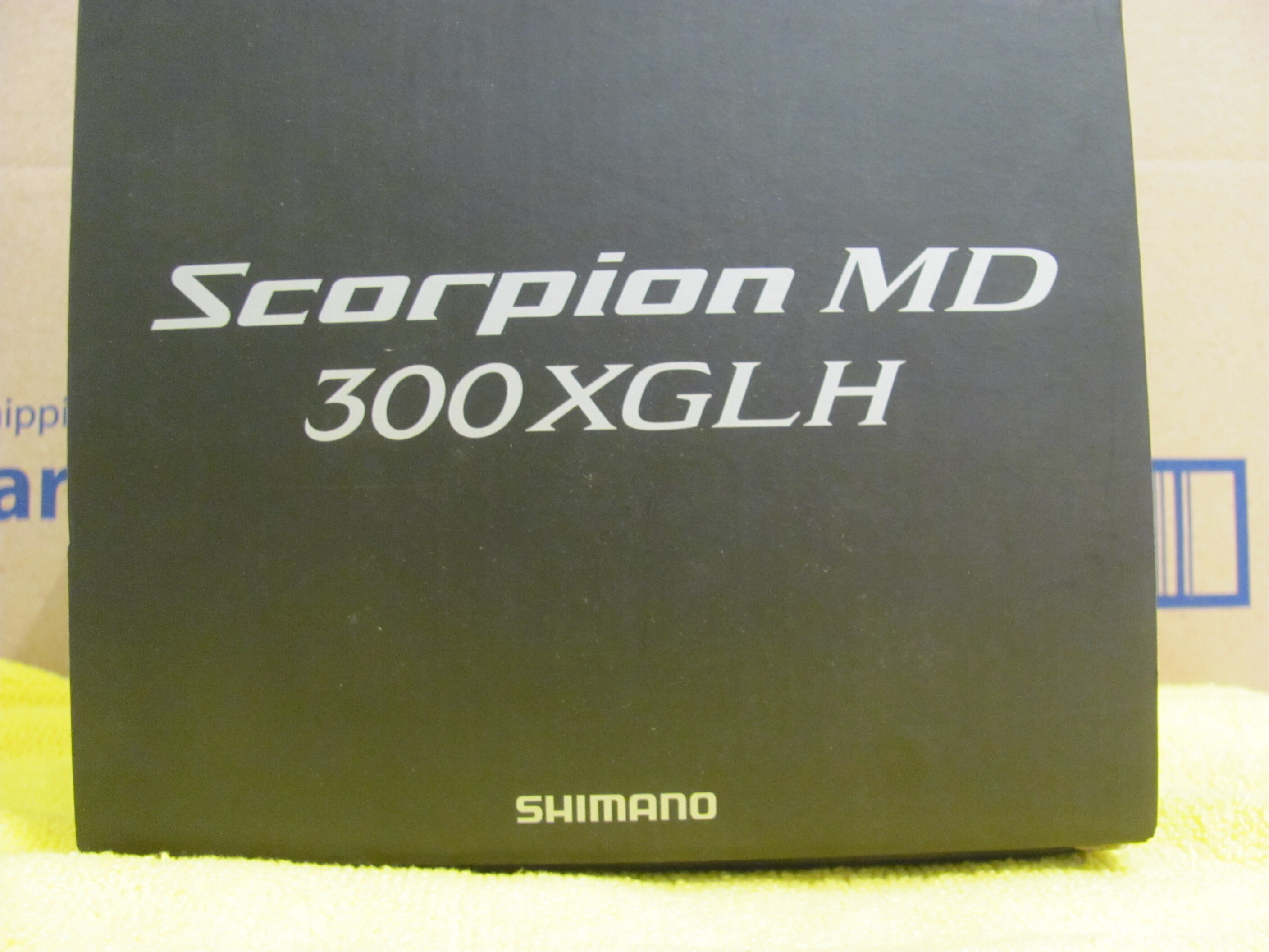 Shimano Scorpion MD 300 XGLH - Black Market - Swimbait