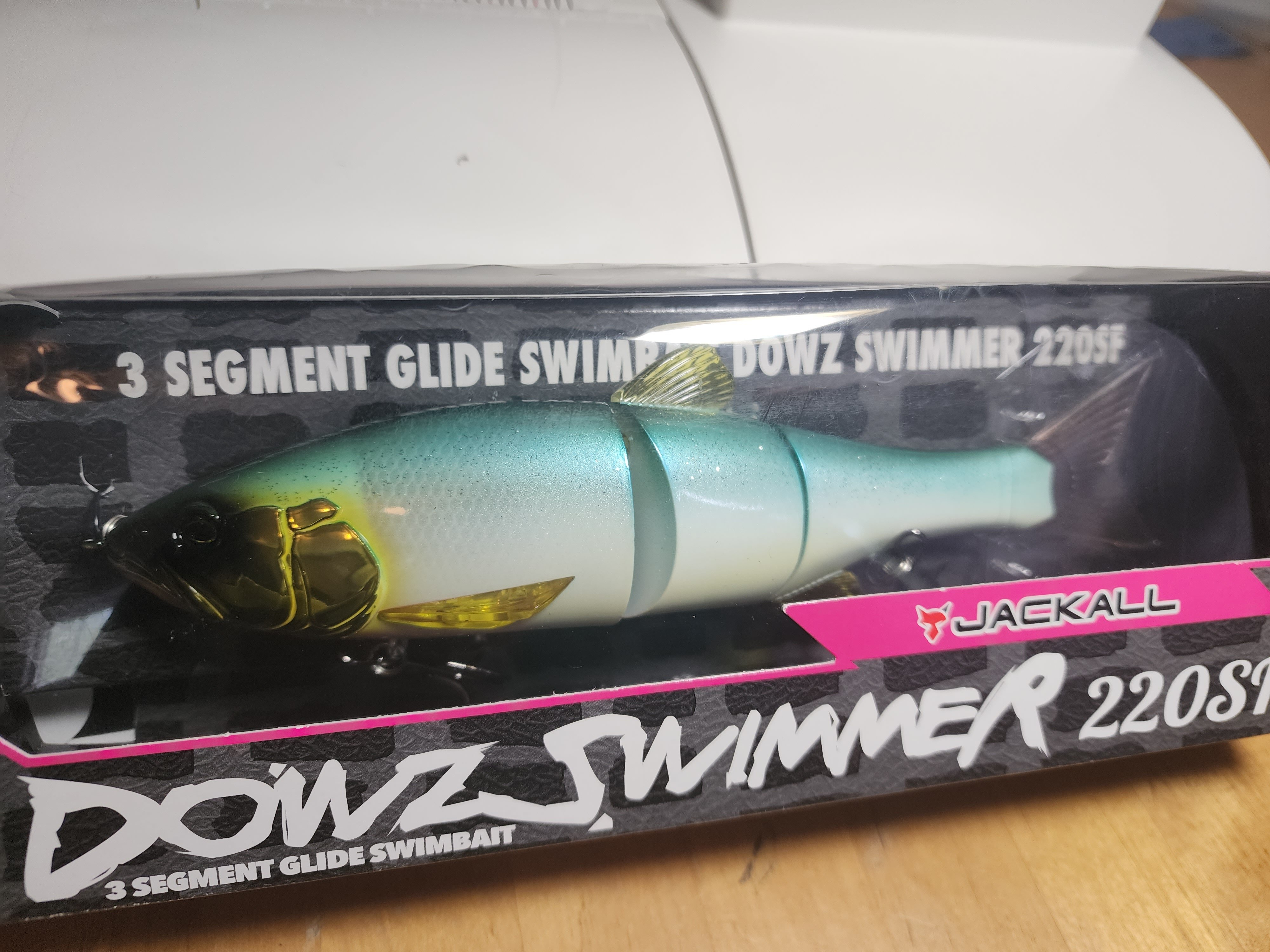 Jackall Dowz Swimmer 220SF. - Black Market - Swimbait