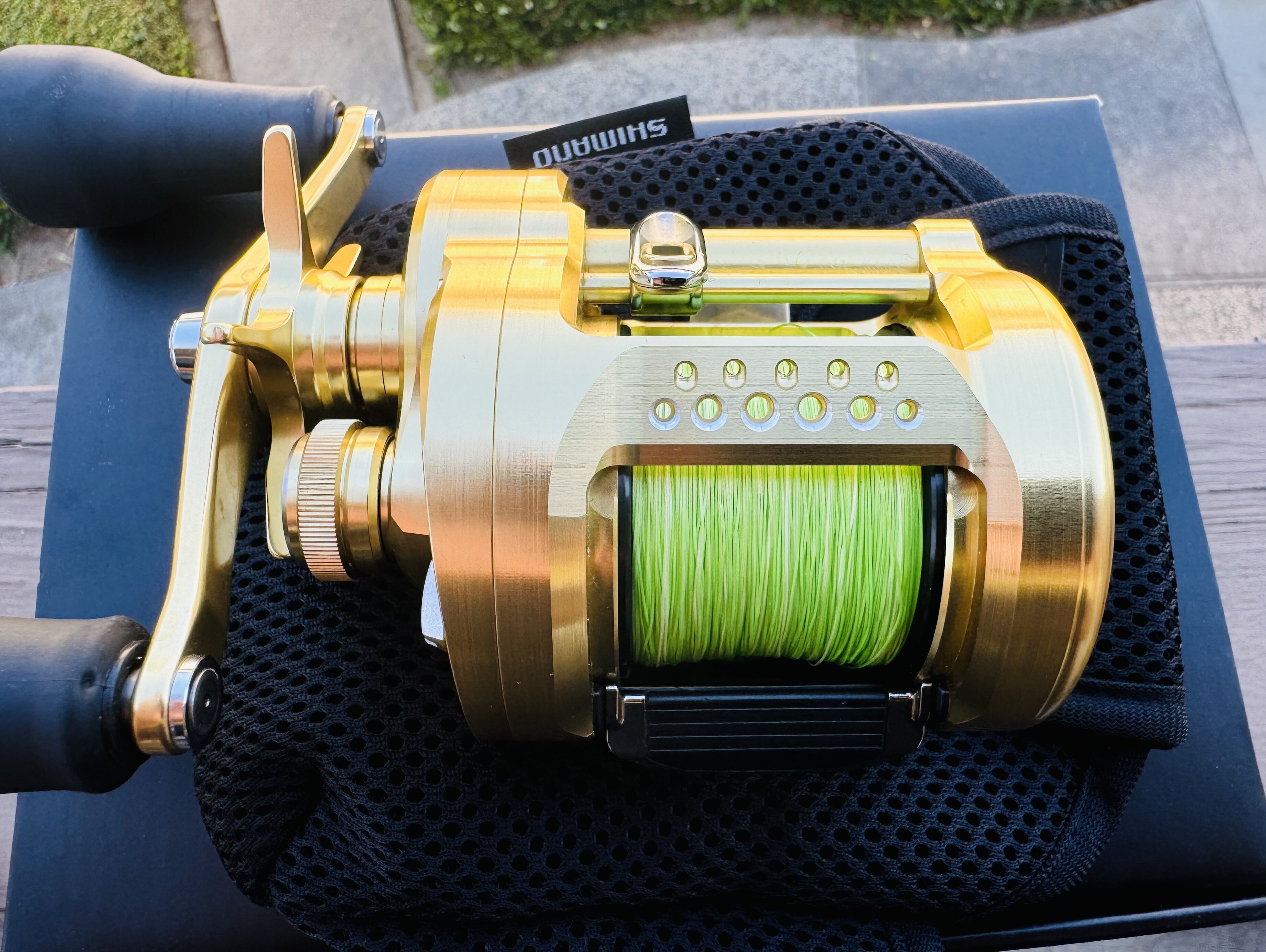 Shimano Calcutta Conquest MD XG 401 - Black Market - Swimbait