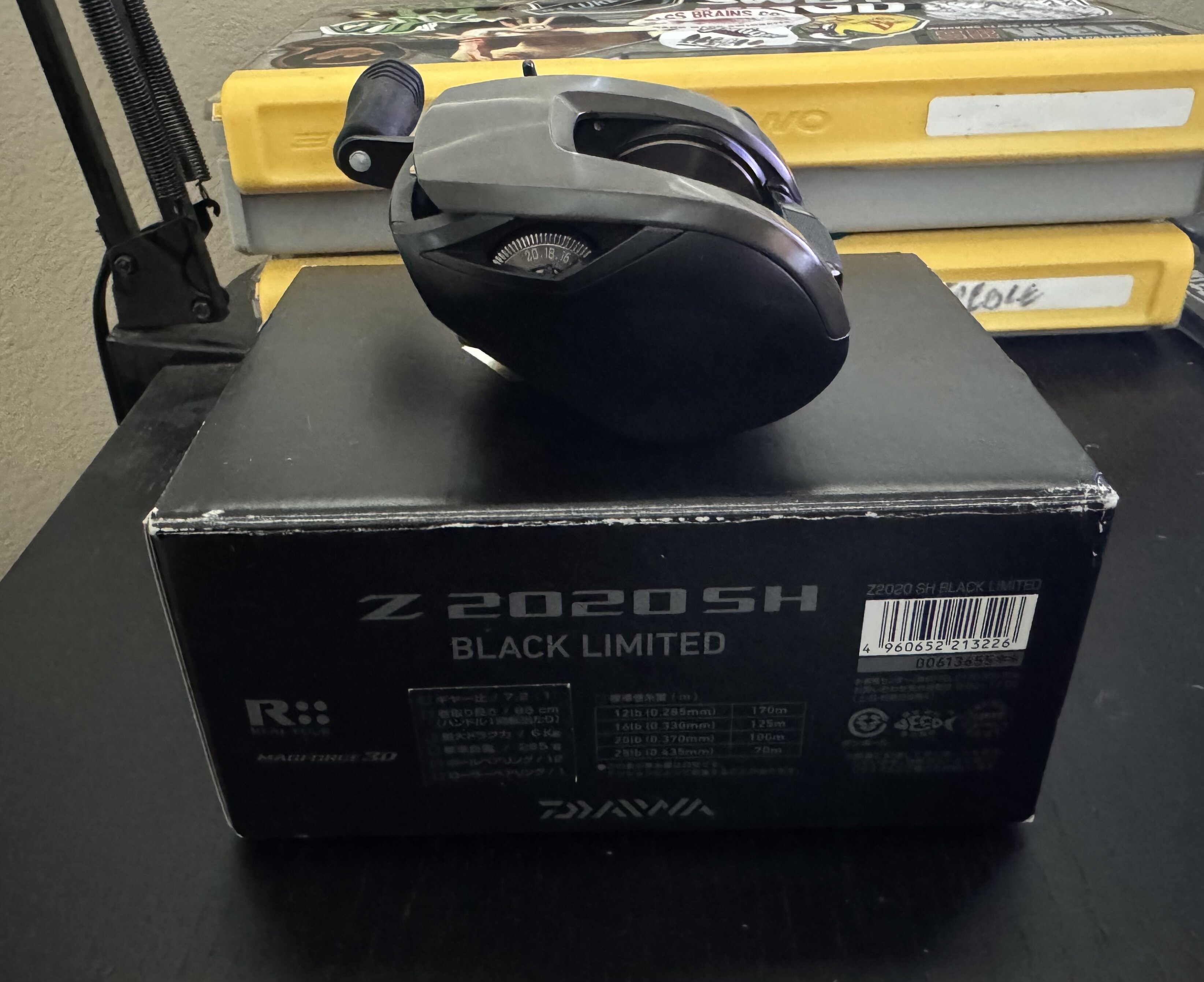 Daiwa Z2020 SH - Black Market - Swimbait Underground