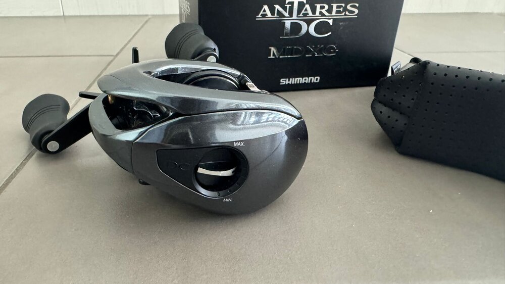 Shimano Antares DC MD XG Right Hand - Black Market