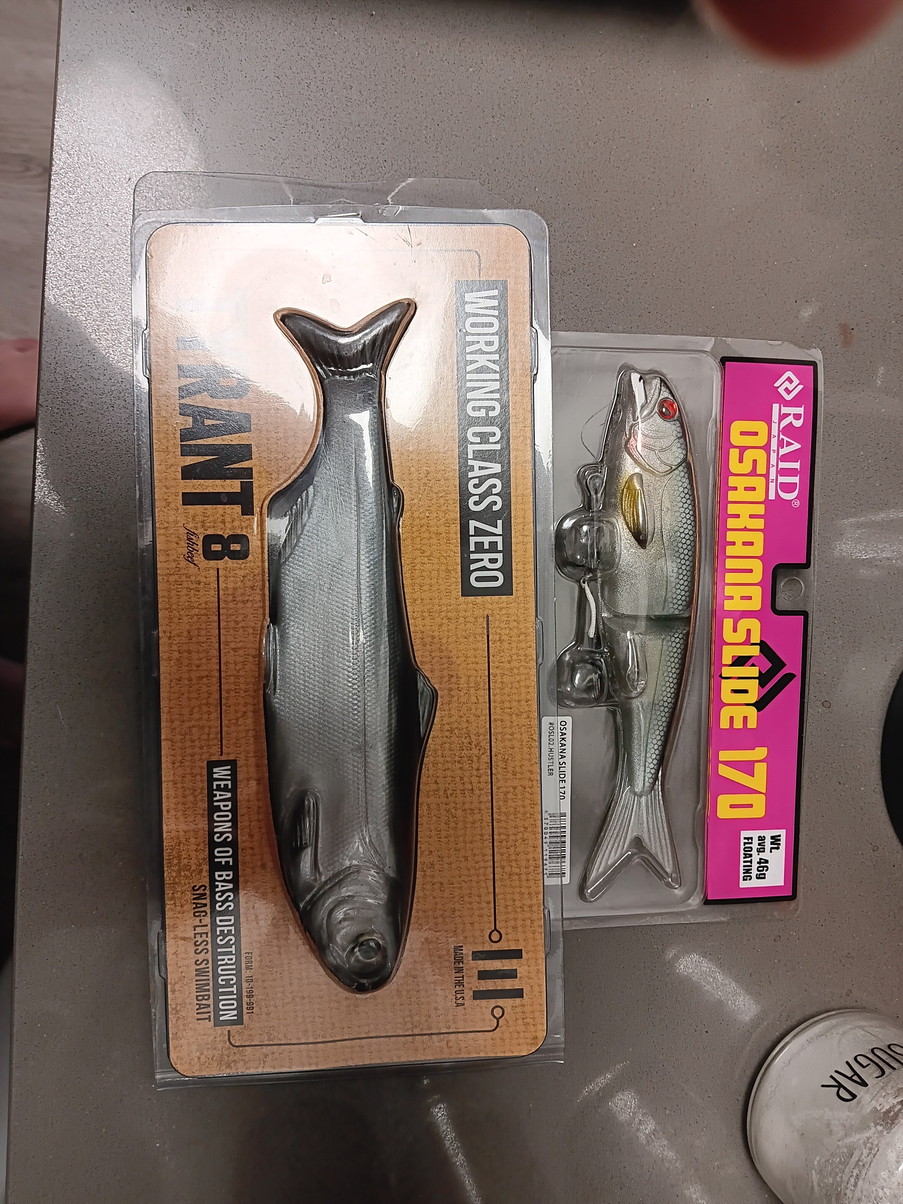 Soft bait lot WCZ tyrant 8 yuniquebaits - Black Market - Swimbait