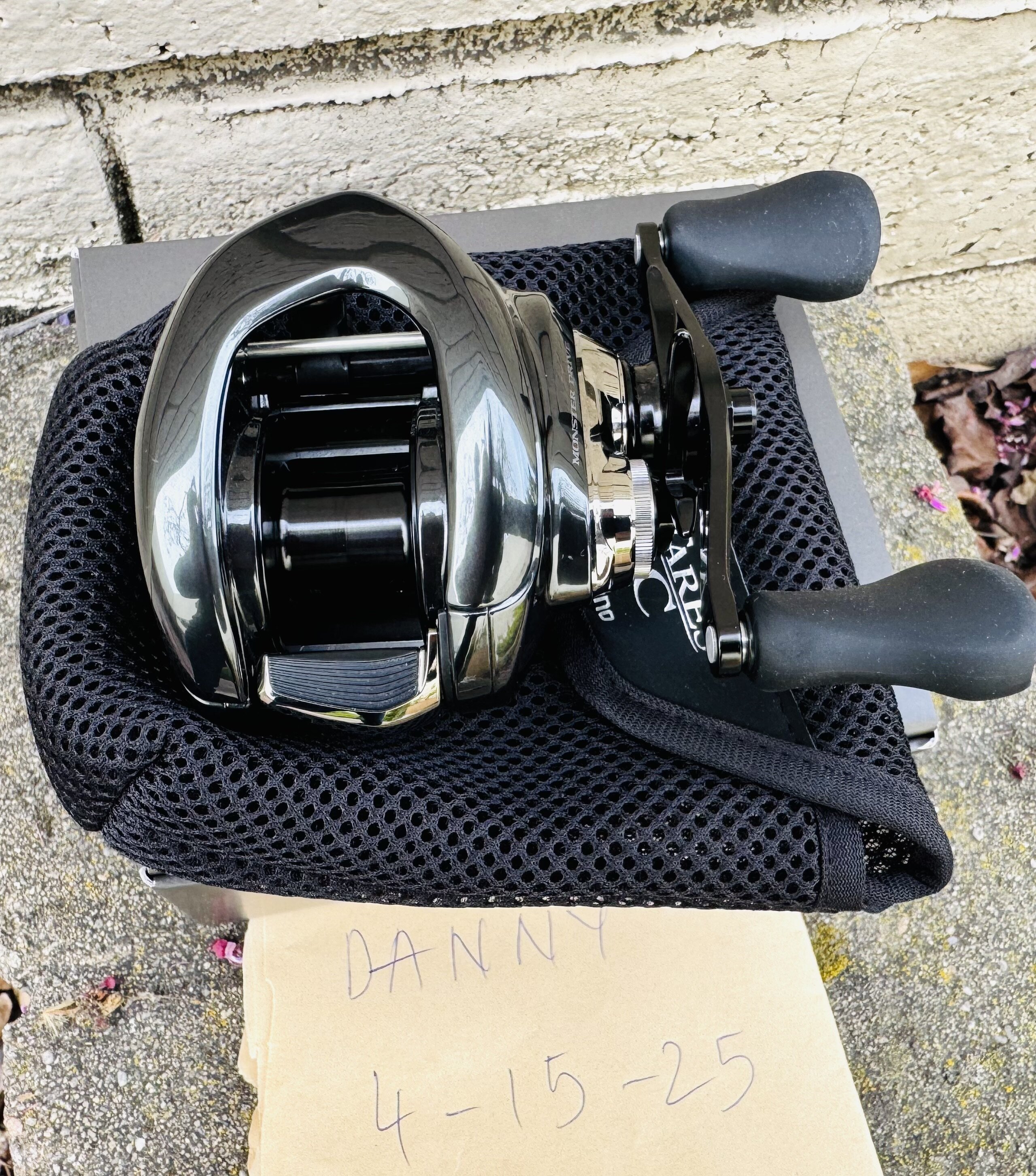 Shimano Antares DC MD XG - Black Market - Swimbait Underground Shimano Antares DC MD XG - Black Market - Swimbait Underground