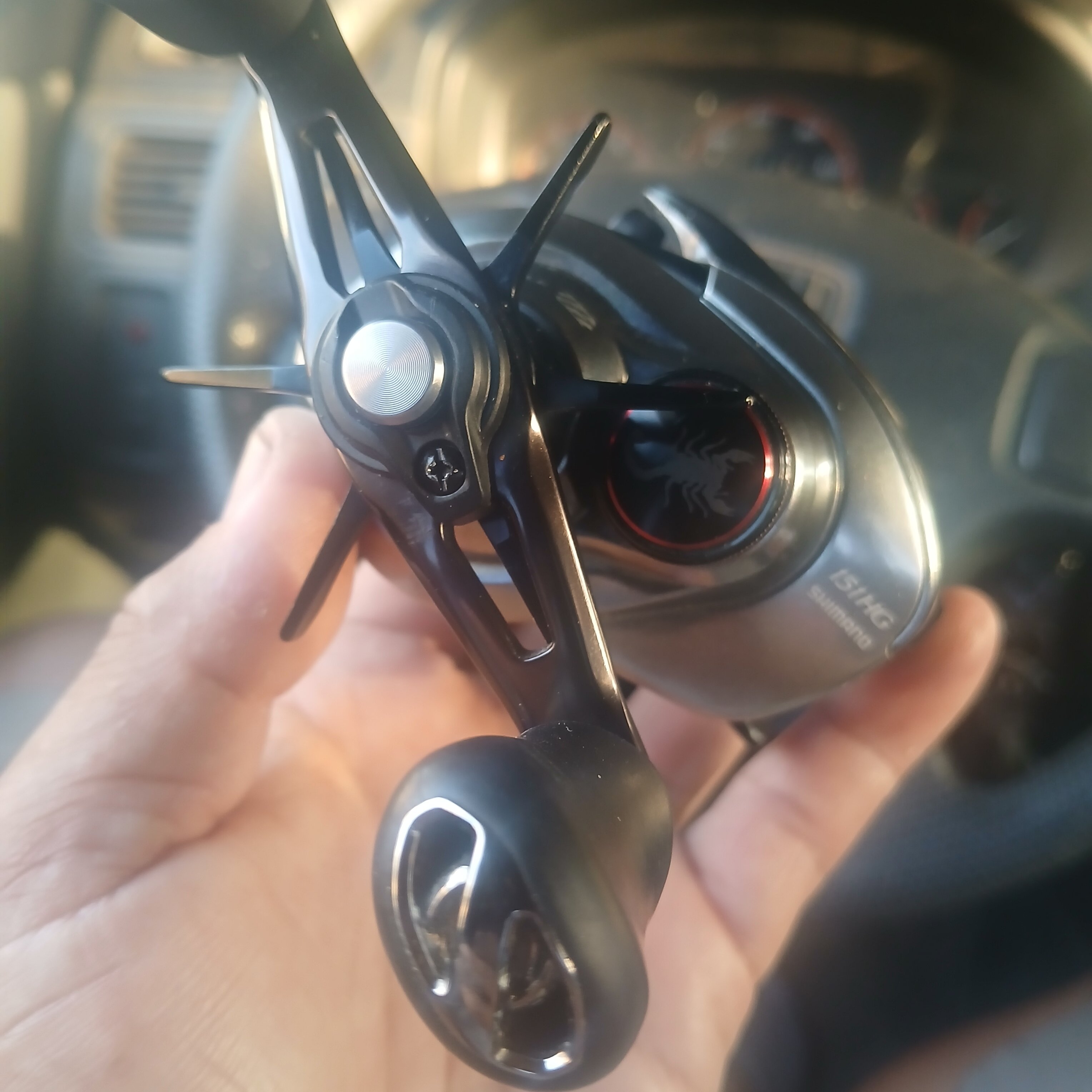 Shimano scorpion 151HG DC - Black Market - Swimbait Underground
