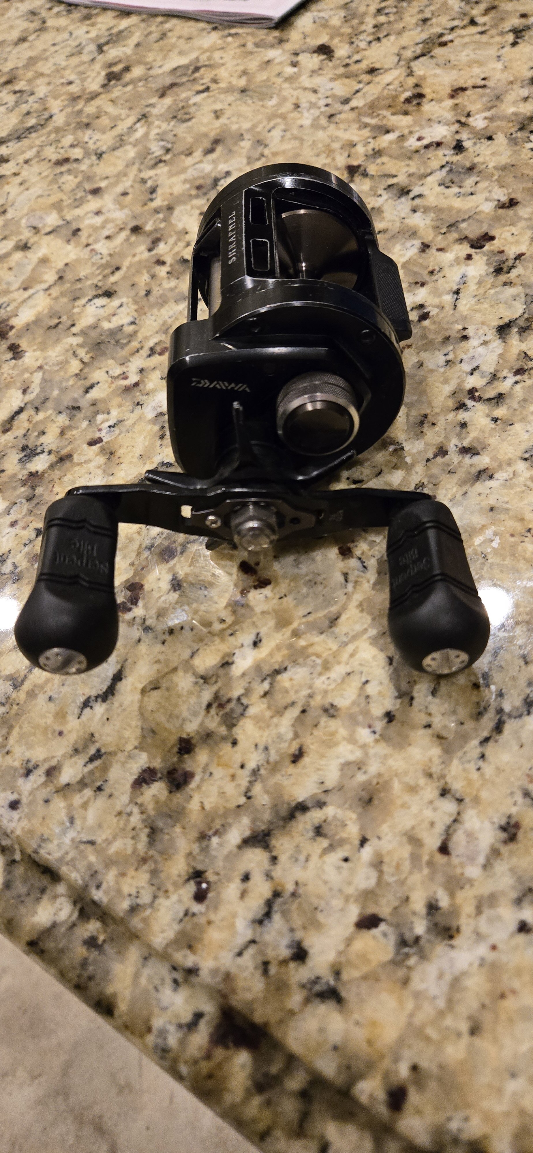 Daiwa Ryoga Shrapnel C3000HL - Black Market - Swimbait Underground