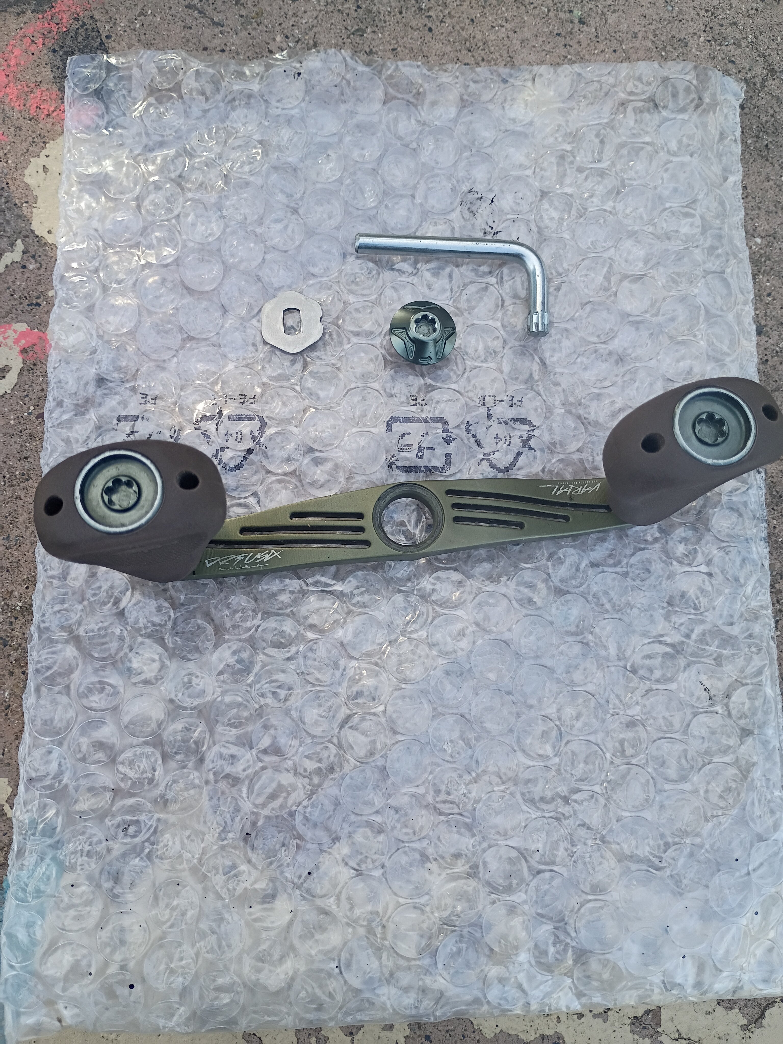 Varial 110 w wcz flat knobs - Black Market - Swimbait Underground