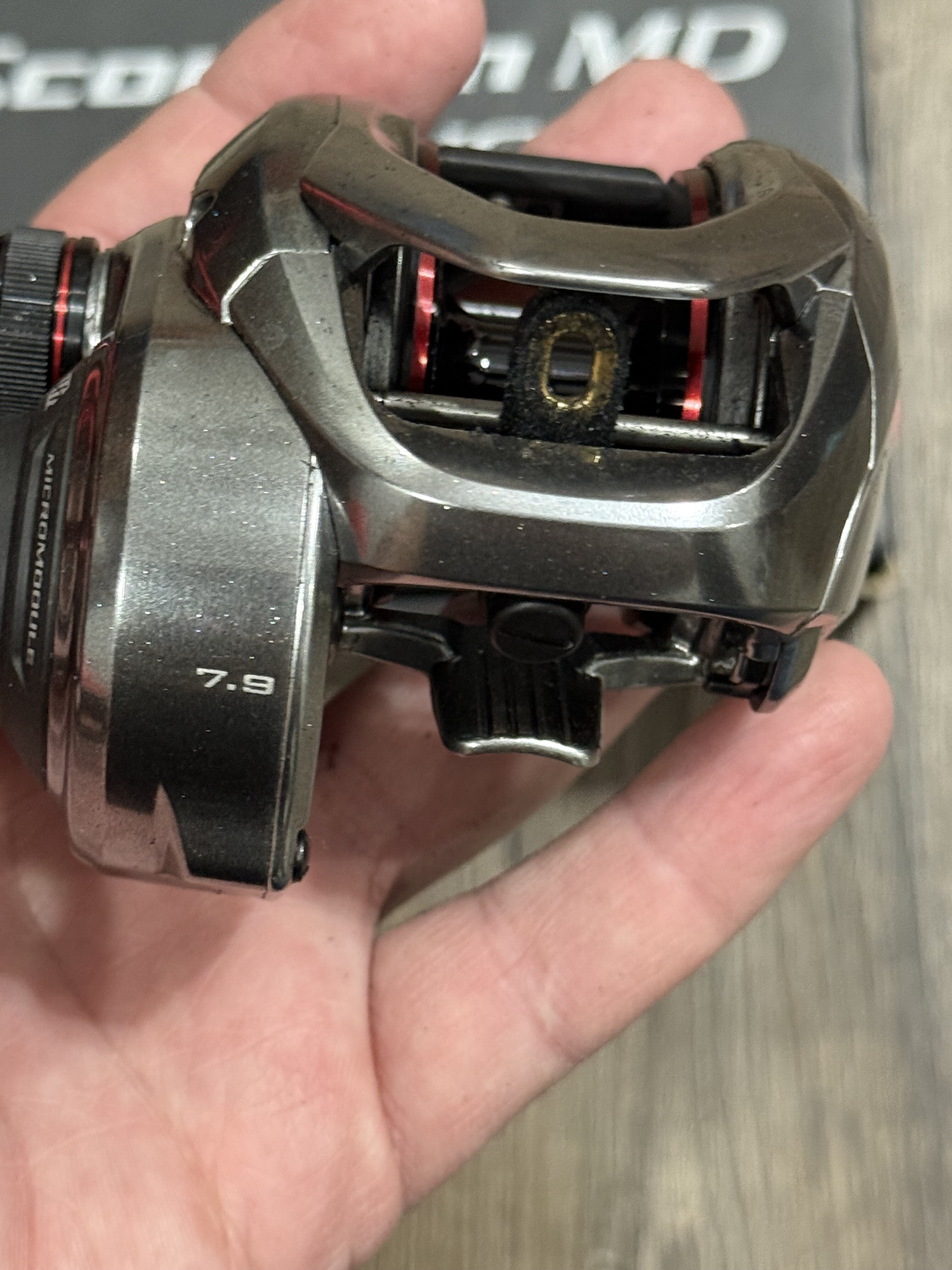 Shimano Scorpion MD 300 XG - Black Market - Swimbait Underground