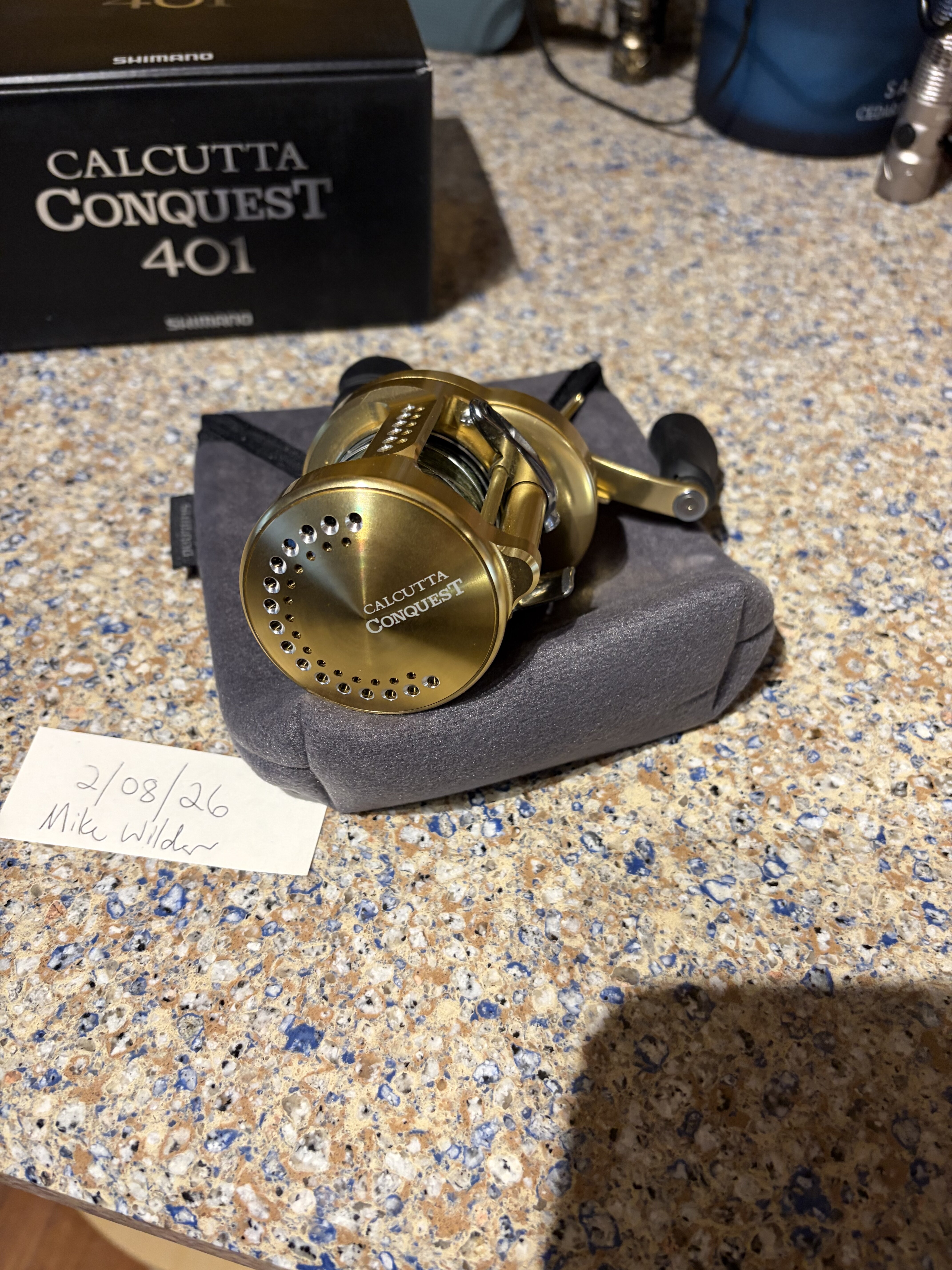 Shimano Calcutta conquest 401 - Black Market - Swimbait Underground