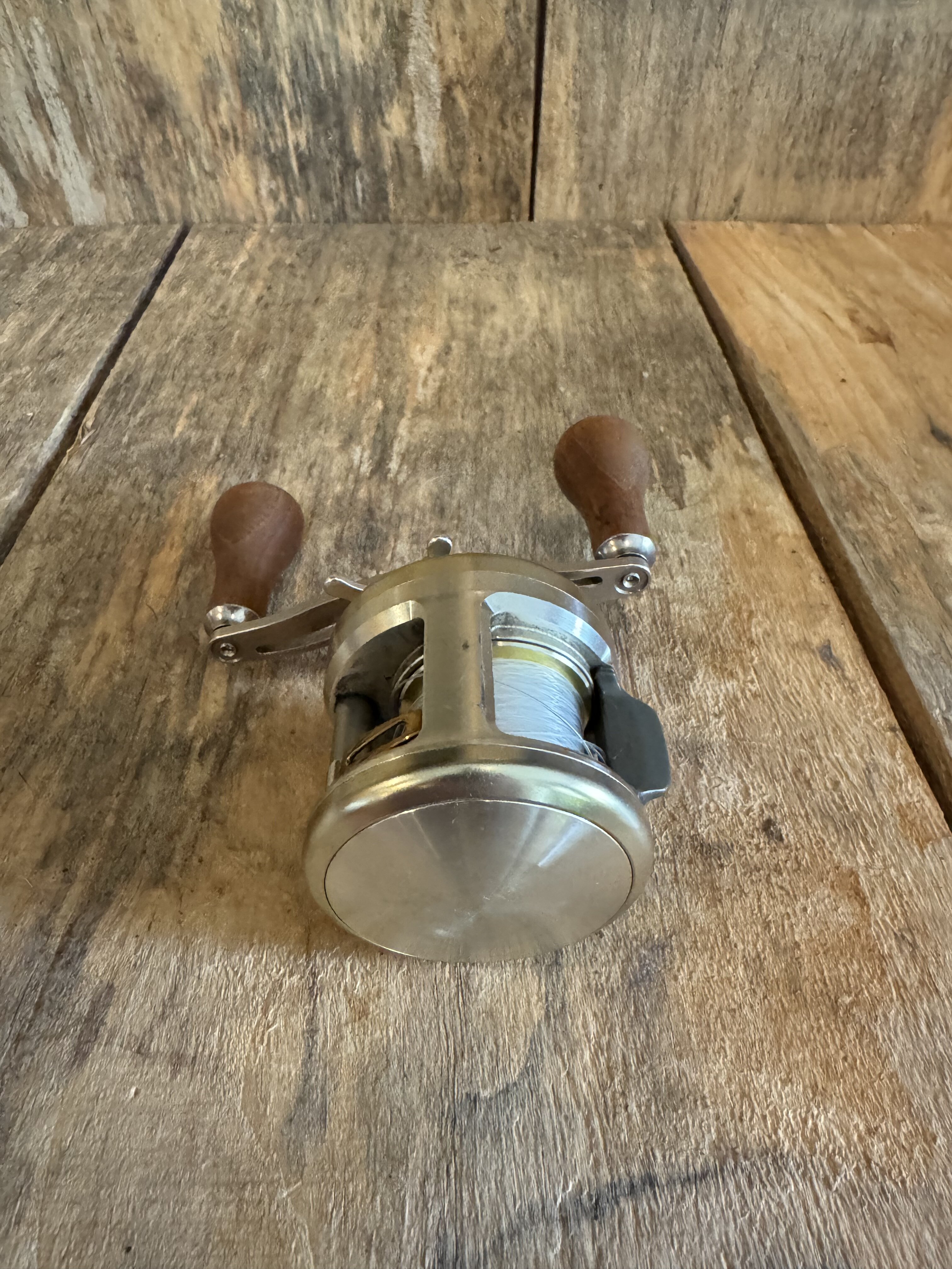 Daiwa 203A DRT 100 Silver Wood Knobs - Black Market - Swimbait